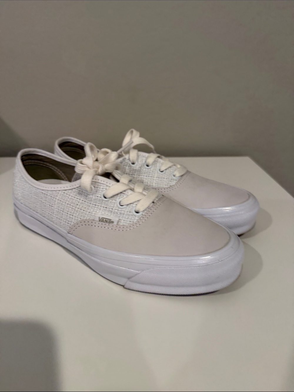 Vans Womens Lx Authentic 44 Shoe